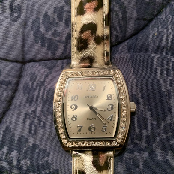 Leopard Watch - Picture 2 of 2